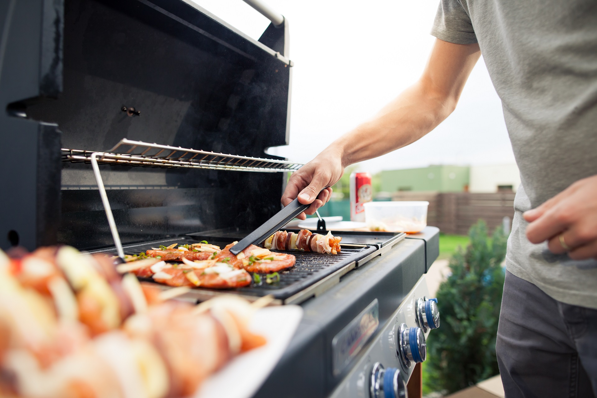 Grill перевод. Гриль. Барбекю. Гриль на природе. Барбекю-гриль.