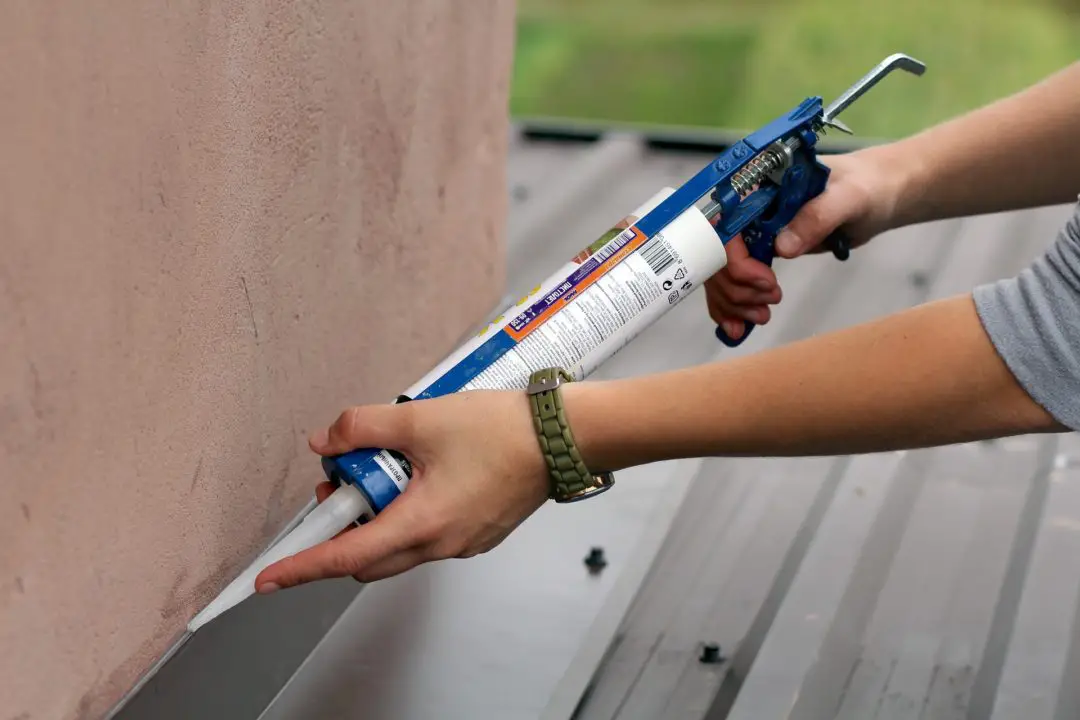 How To Seal A Flat Metal Roof at Kristina Toomey blog