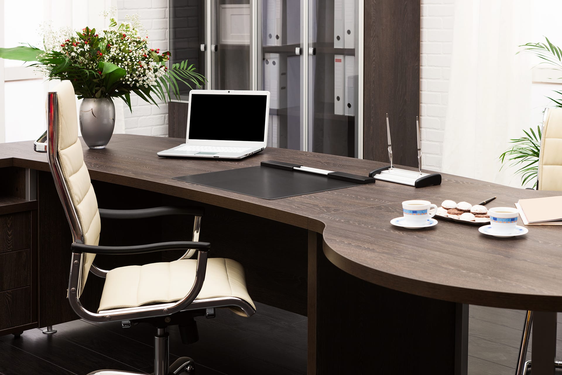 Best Large Home & Office Desks on the Market - Review in 2020!