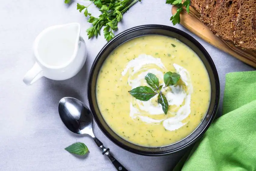 A soup bowl full of creamy soup 