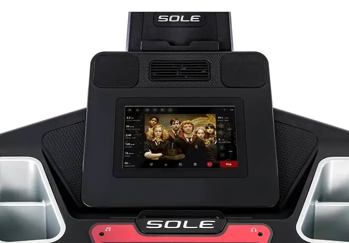 Sole F85 console playing a movie